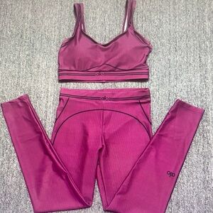 ALO Yoga Magenta Two-Piece Active Set - V-Neck Sports Bra & High-Waist Leggings